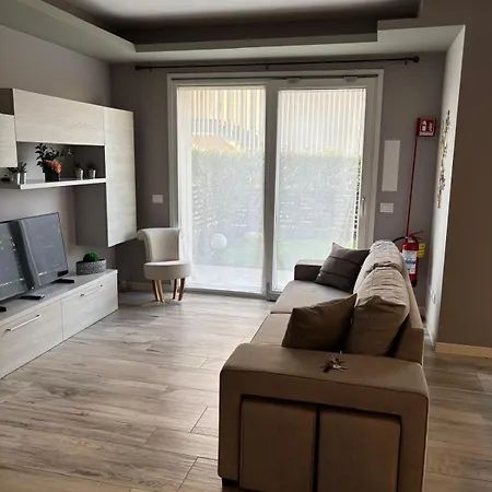 Ile Apartment *